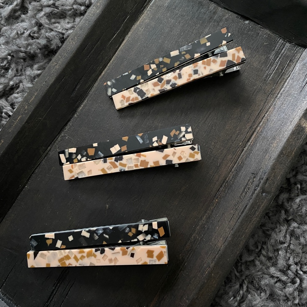 Mod Resin Hair clips, Set of 2